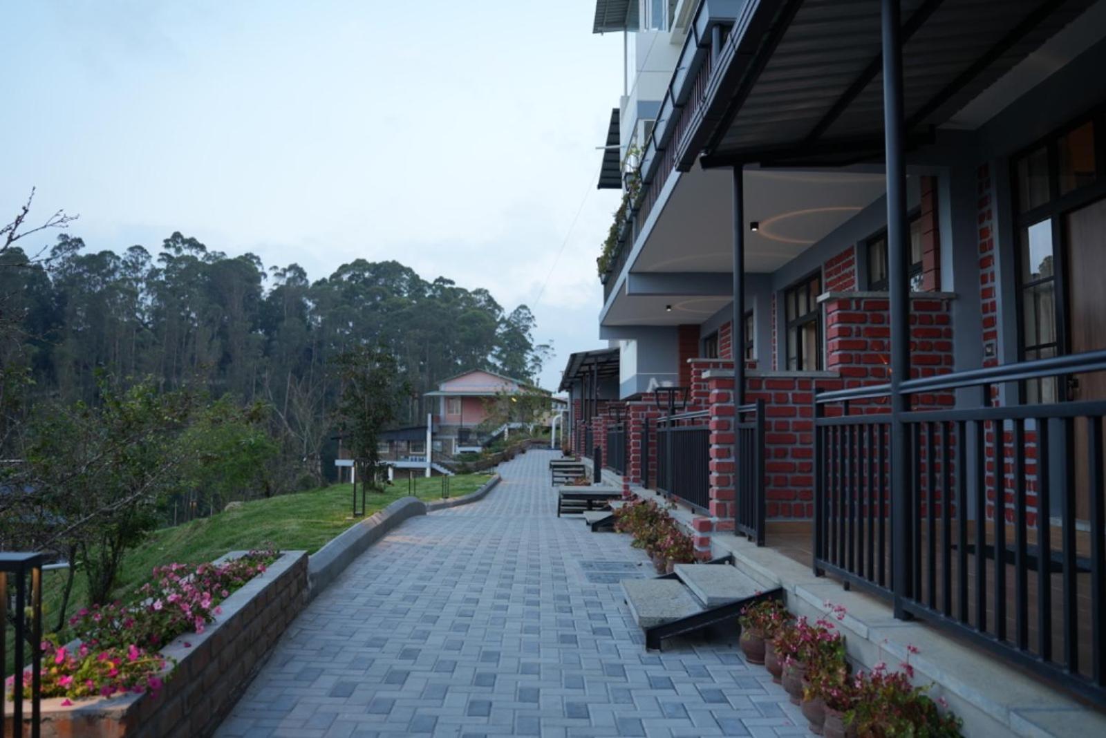 Aura Crimson Vistas Hotel Kodaikanal Eksteriør billede